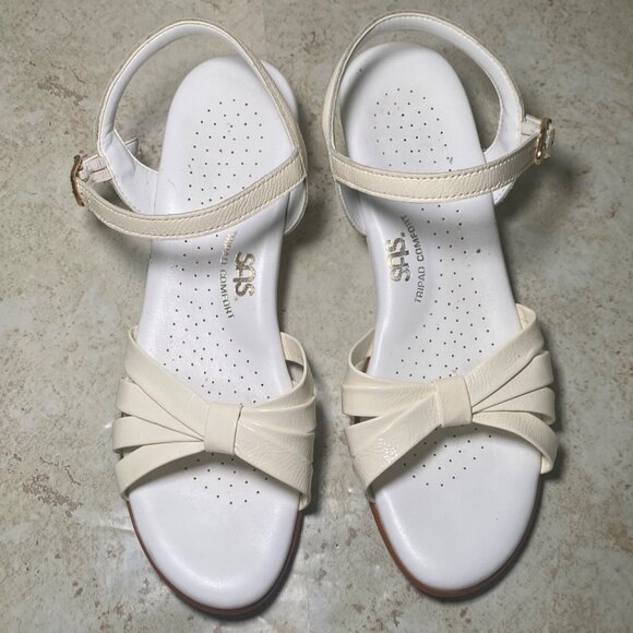 SAS Womens White Leather Sandals With Adjustable Straps & Low Wedge Heel Size 8N - Picture 1 of 7